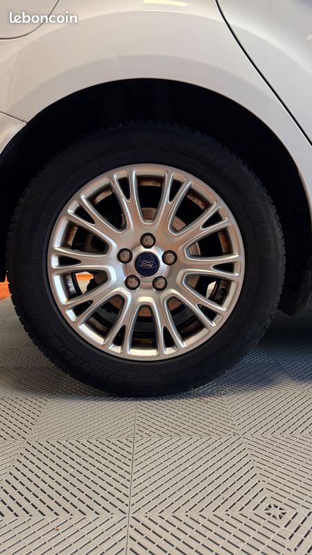 Ford focus 1.0 scti 100 winner (image 11)