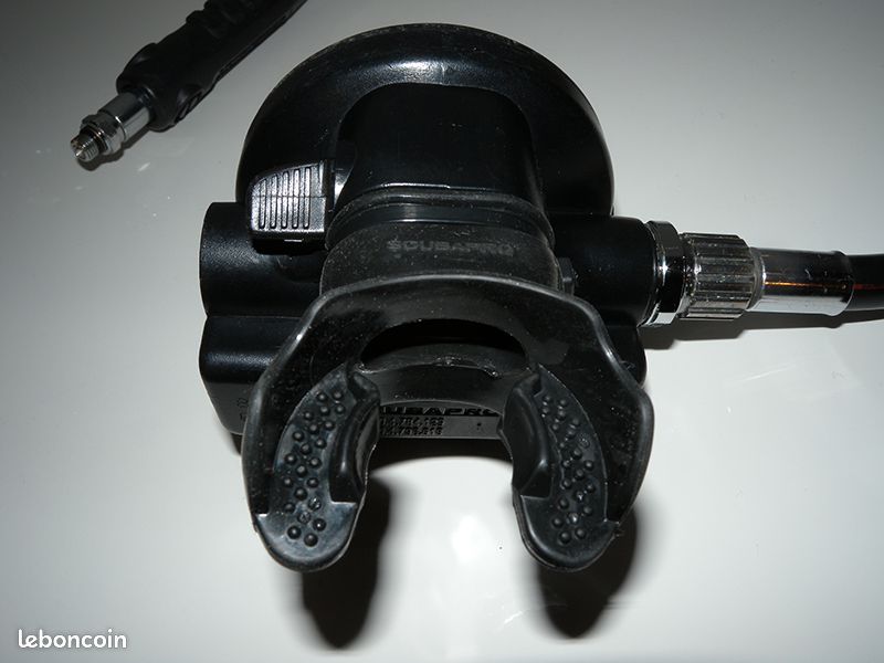 Détendeur SCUBAPRO MK19 EVO/A700 - FADIS DIVING Détendeur SCUBAPRO MK19 EVO/A700 - FADIS DIVING