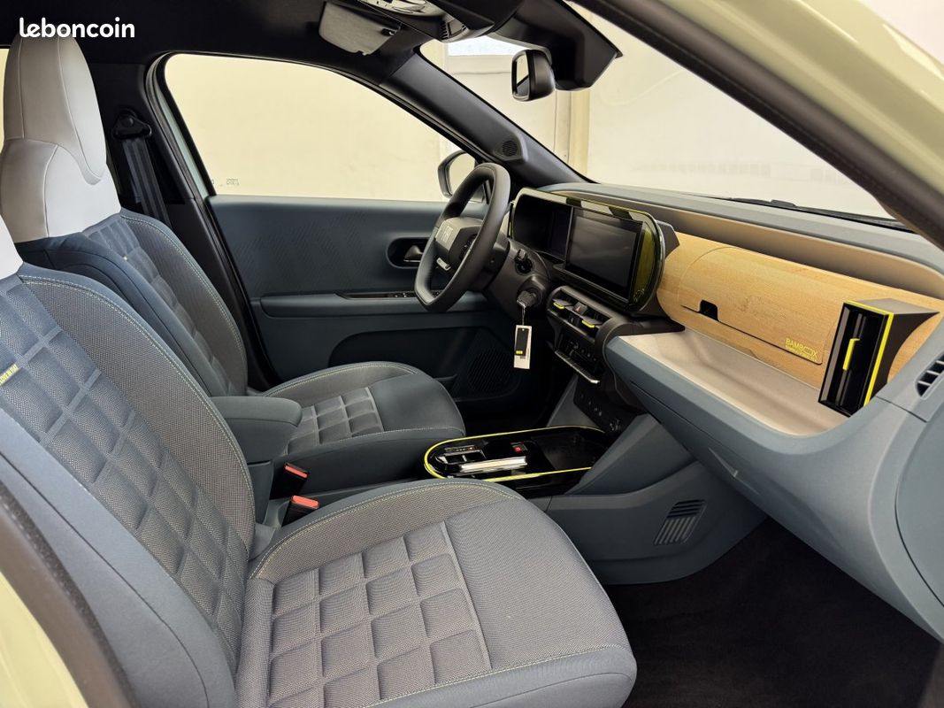 Fiat Grande Panda 1.2 Hybrid 100ch DCT6 LA PRIMA (image 16)