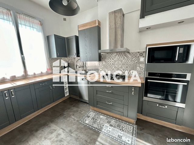 Appartement 3 pièces 78 m² · à Saint-Nazaire · 78 m² · 740 €