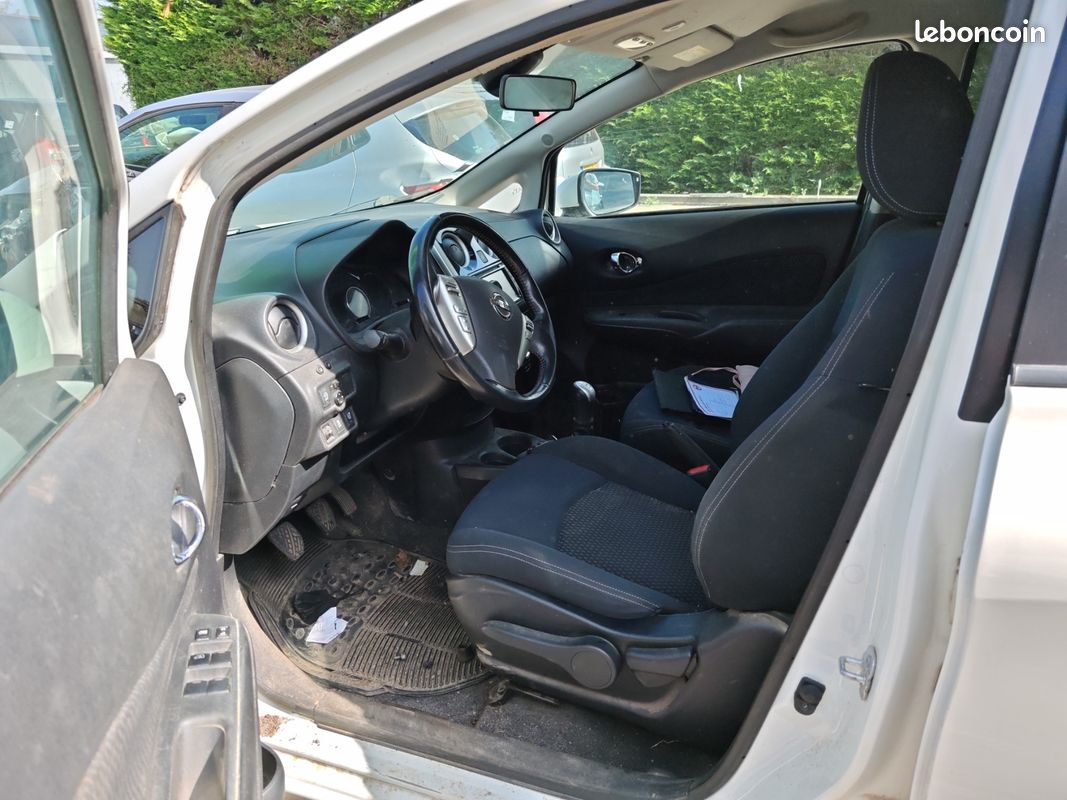 Nissan note accidentée (image 5)