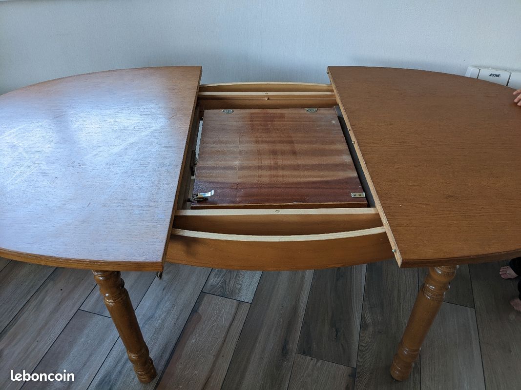 Table en chêne massif (image 2)