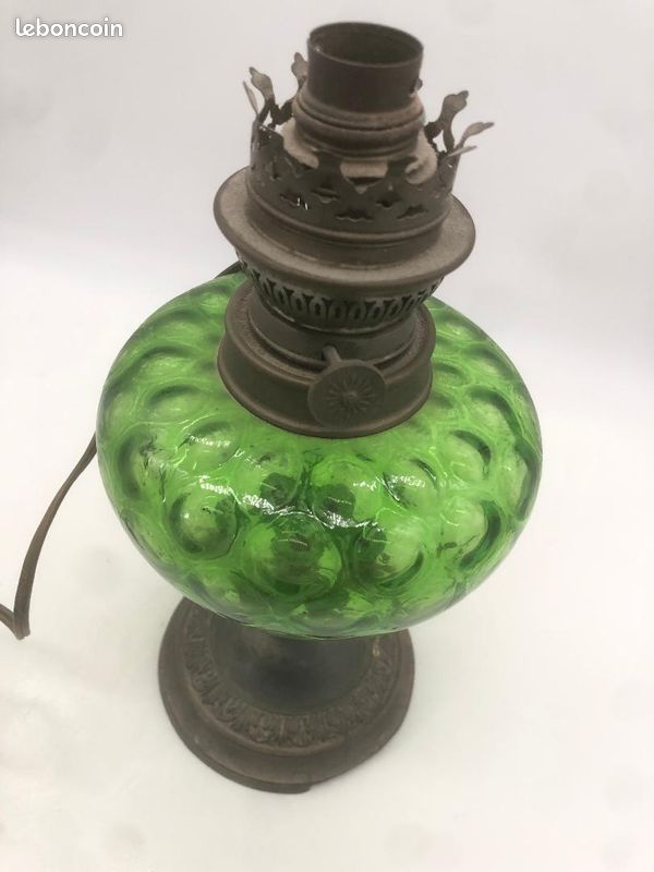 Ancien pied de lampe à pétrole en verre vert vintage (image 4)
