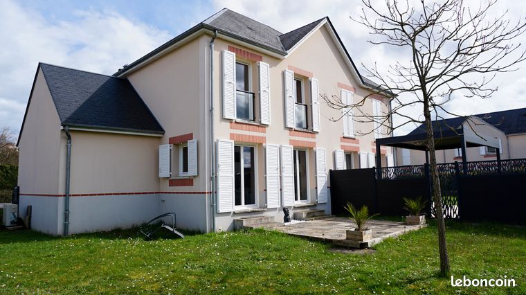 St Pryvé-St Mesmin MAISON jumelée T4 + garage + jardin