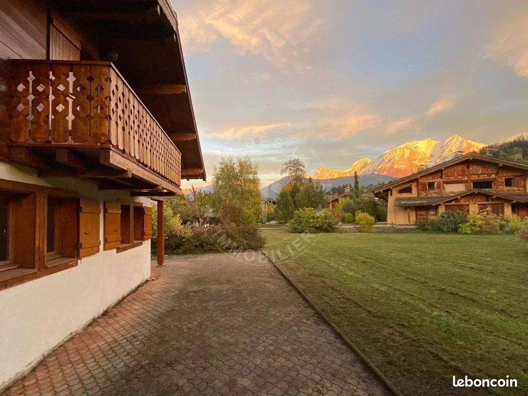 Maison 6 pièces 128 m² · à Combloux · 128 m² · 1 095 000 €