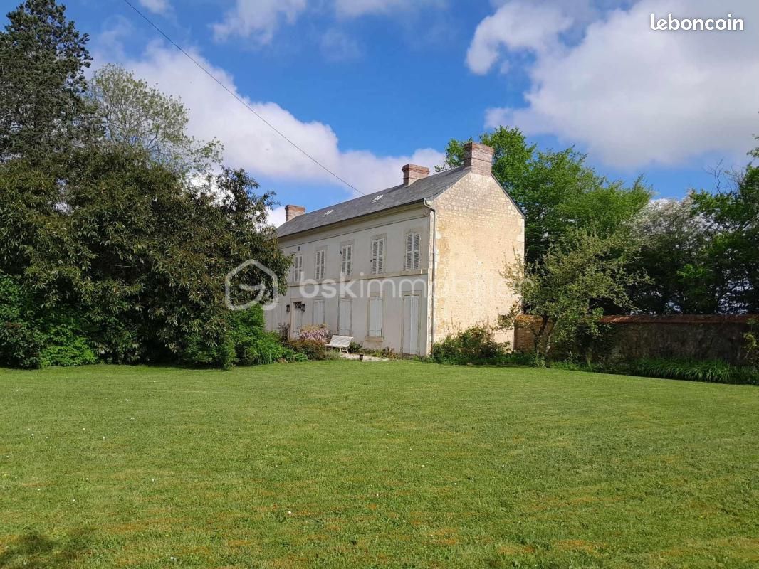 Maison 7 pièces 193 m² · à Le Mêle-sur-Sarthe · 193 m² · 416 000 €