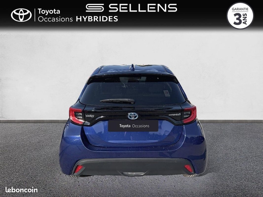 Toyota Yaris 116h Design 5p (image 4)