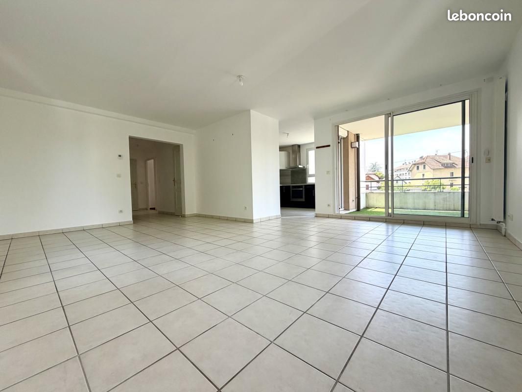 Appartement 3 pièces 74 m² · à Annecy · 74 m² · 450 000 €