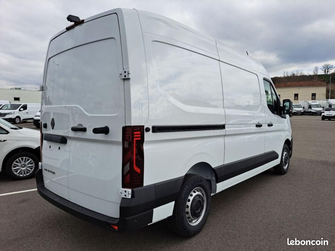 Renault Master VAN 3T5 L2H2 BLUE DCI 170 AUTO (image 2)