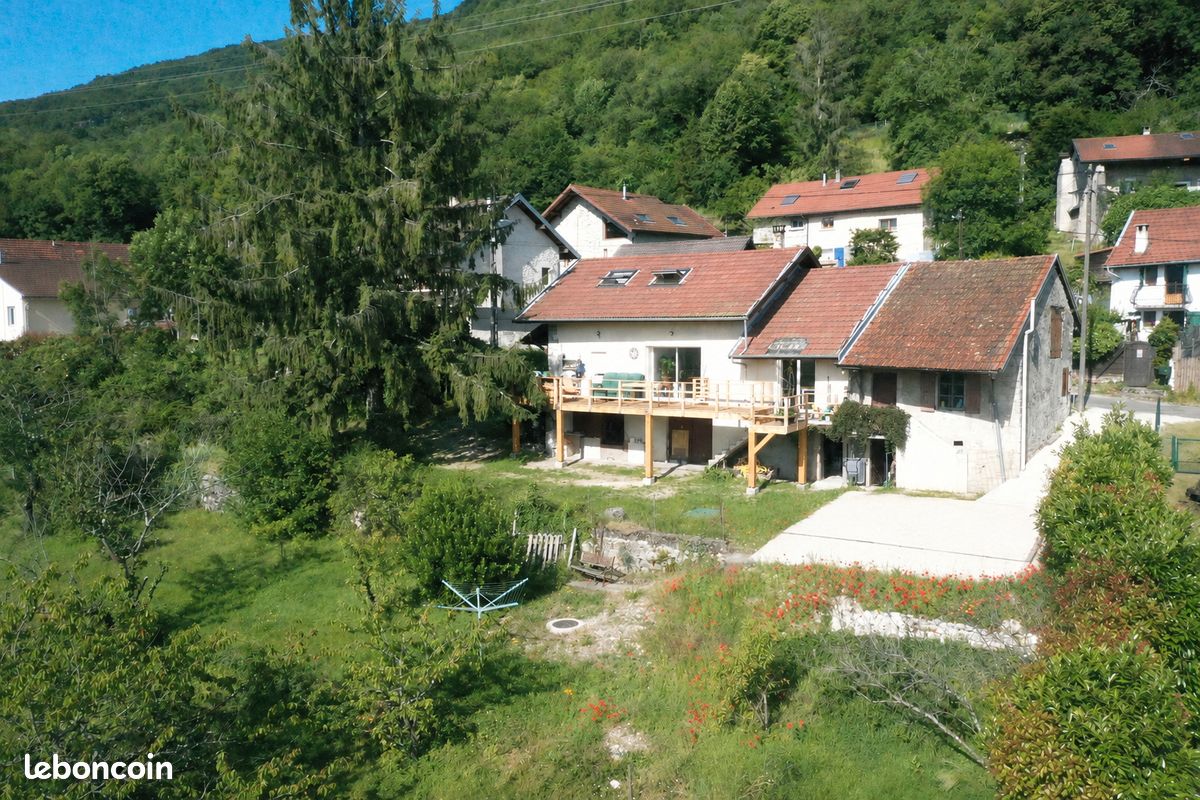 Maison 5 pièces 90 m² · à Corbonod · 90 m² · 349 000 €