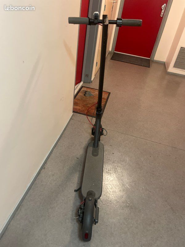 Trottinette Xiaomi (image 2)
