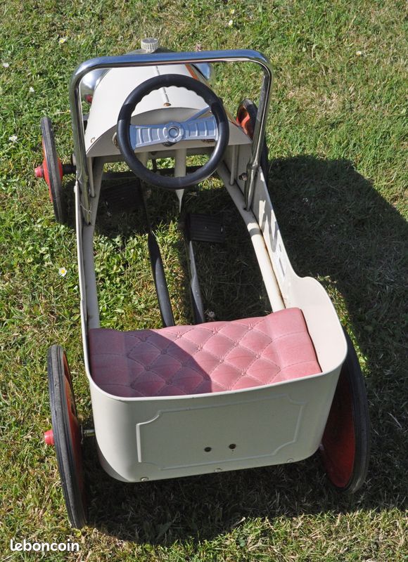 Voiture Baghera à pédales (image 2)