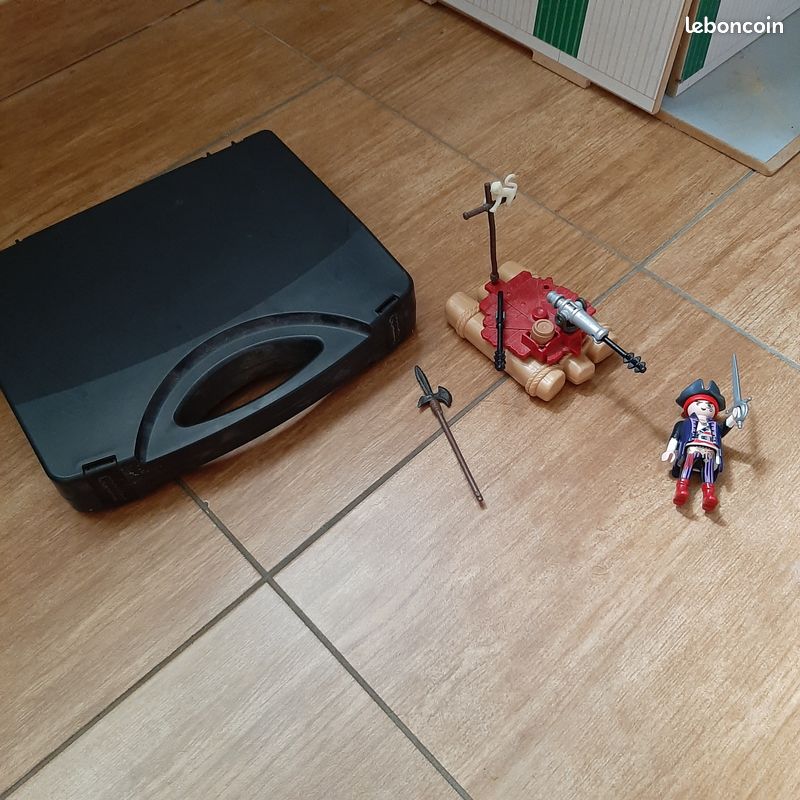 Playmobil 5655 valisette pirate et canon (image 1)