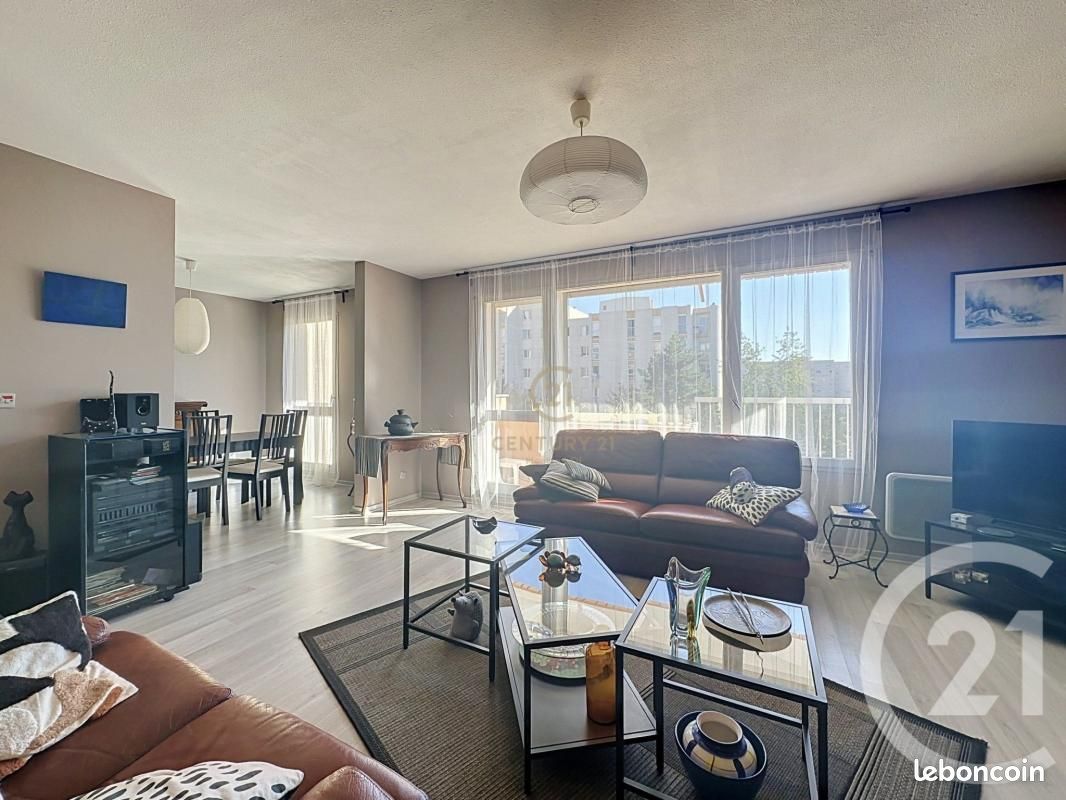 Appartement 5 pièces 122 m² · à Lyon · 122 m² · 330 000 €