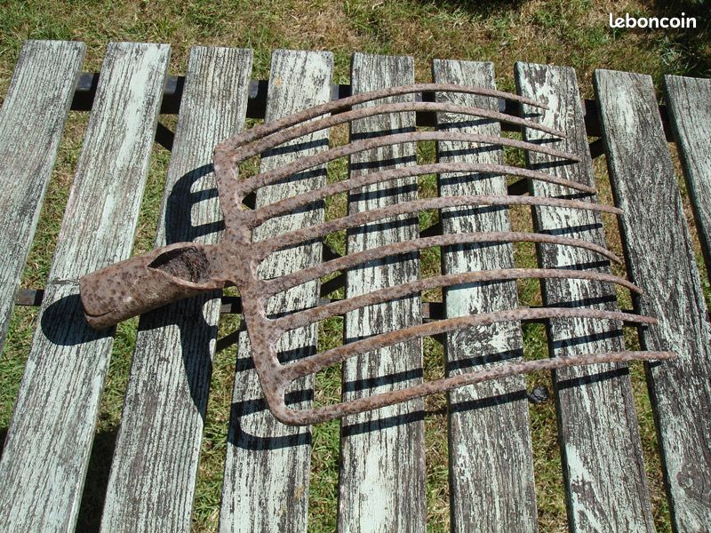 Fourche à graviers cailloux Peugeot (image 2)