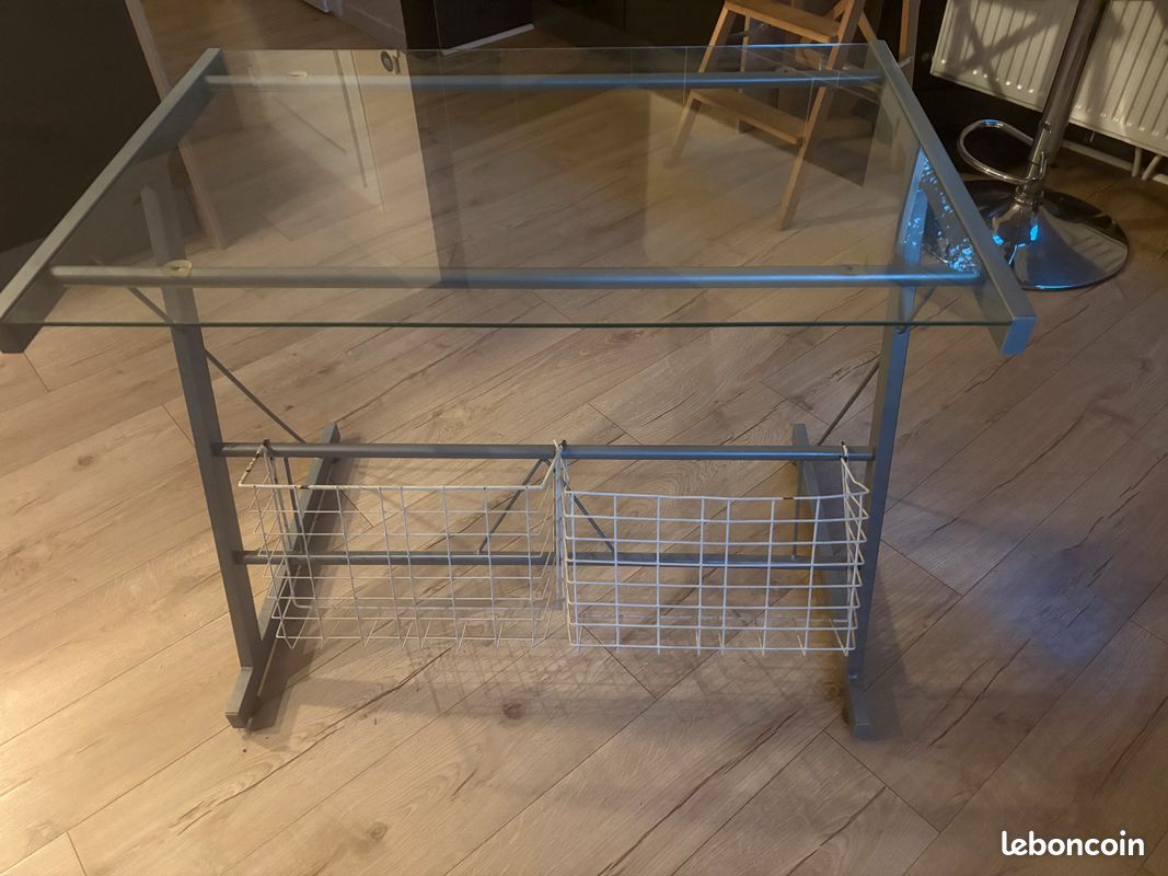 Bureau en verre (image 1)