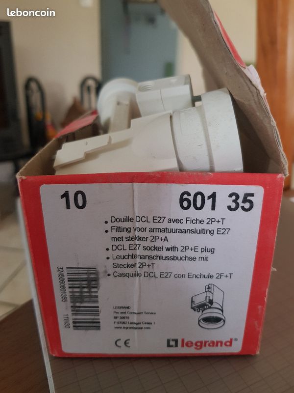Douille DCL E27 avec fiche 2P+T (image 1)