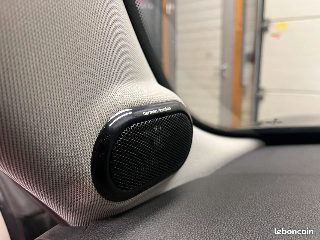 Mini MINI III Cooper D 1.5 116ch Pack Chili / Toit ouvrant / Sono Harman Kardon (image 23)