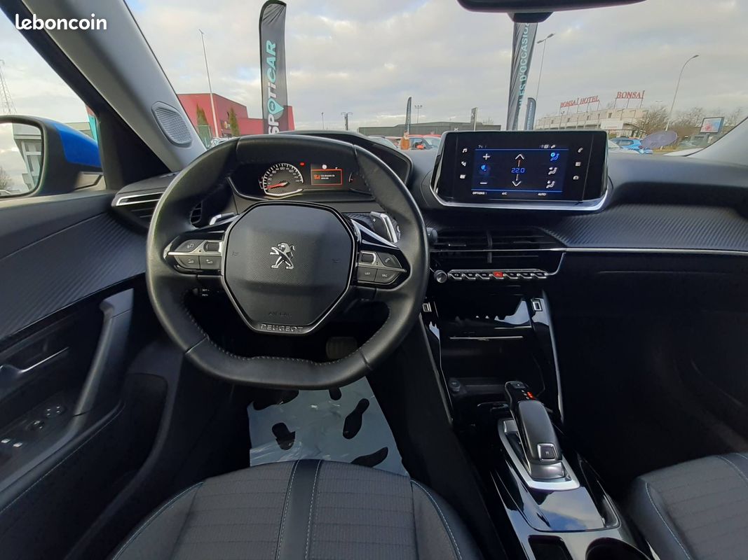 PEUGEOT 2008 PureTech 130 S&S EAT8 Allure (image 18)