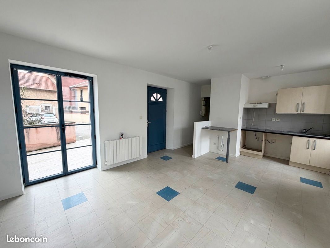 Appartement 3 pièces 52 m² · à Aureilhan · 52 m² · 599 €