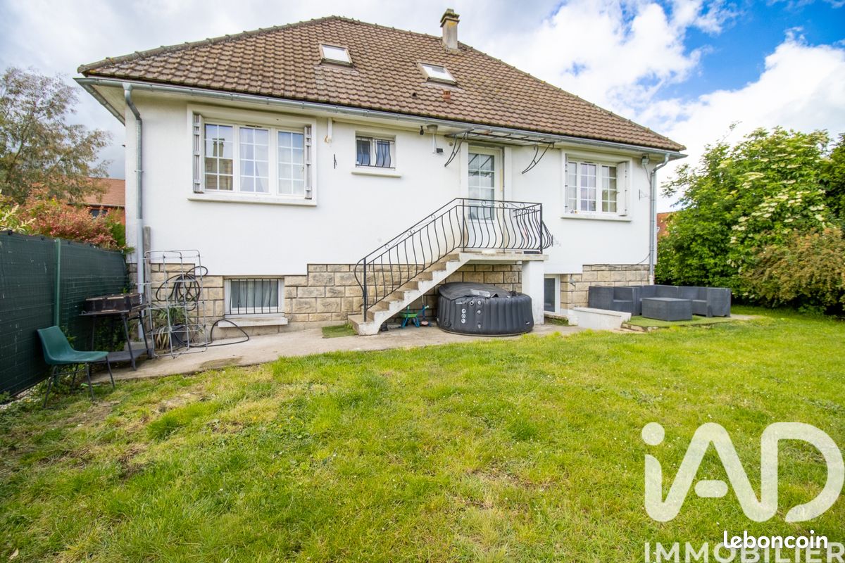 Maison 6 pièces 121 m² · à Estrées-Saint-Denis · 121 m² · 285 000 €