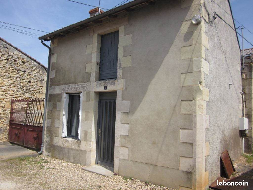 Maison 1 pièce 27 m² · à Jaunay-Marigny · 27 m² · 418 €/mois