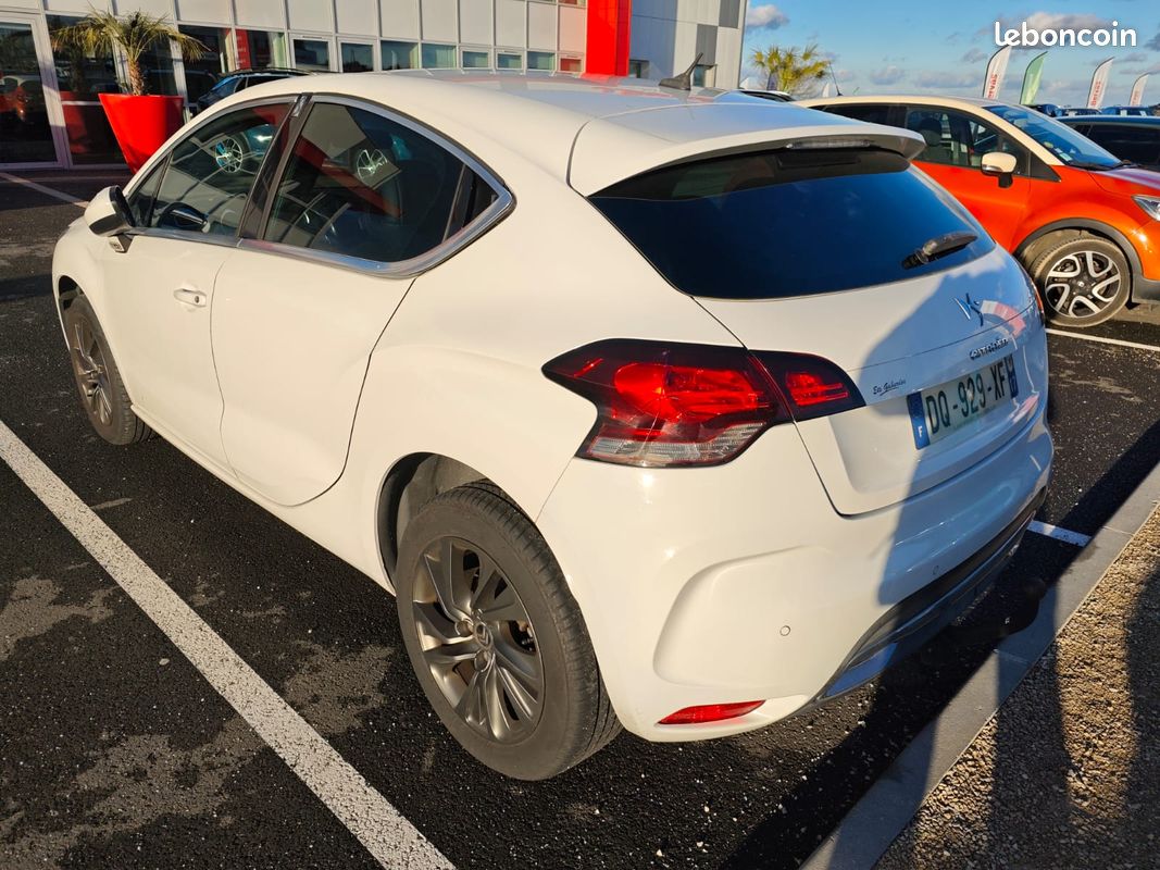 CITROEN DS4 DIESEL 1.6 L e-HDi 115 CV BOITE AUTOMATIQUE Airdream 107000 KMS So Chic ETG6 (image 4)