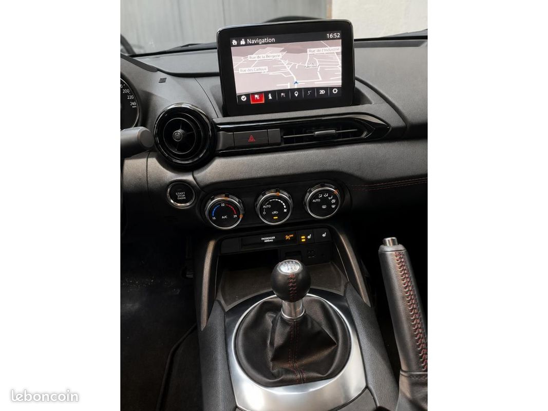 MAZDA MX-5 2.0 Skyactiv-G - 160 - ND ROADSTER TOIT SOUPLE Sélection PHASE 1 (image 19)