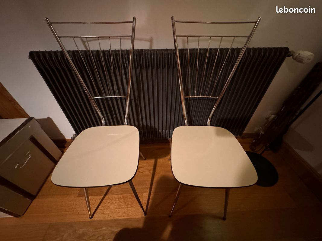 Deux chaises TUBLAC (image 1)