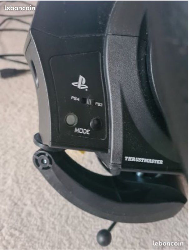 Volant Thrustmaster T300RS neuf dans le carton (image 4)