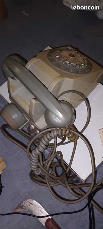 Ancien téléphone orange gris vintage s63 à cadran | Selency