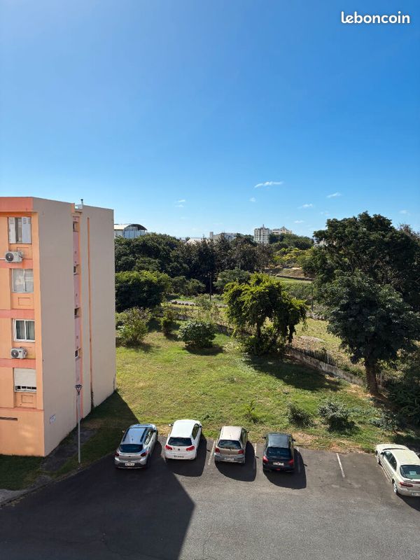 Appartement 4 pièces 70 m² · à Saint-Denis · 70 m² · 820 €/mois