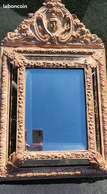 Miroir Biseauté à Parecloses style Napoléon III, à 5 glaces, XIXème. En laiton repoussé sur support en bois. Stylé Victorien/Baroque, Rocici, Shabby-chic - Dim 55 x 32,5 cm (image 7)