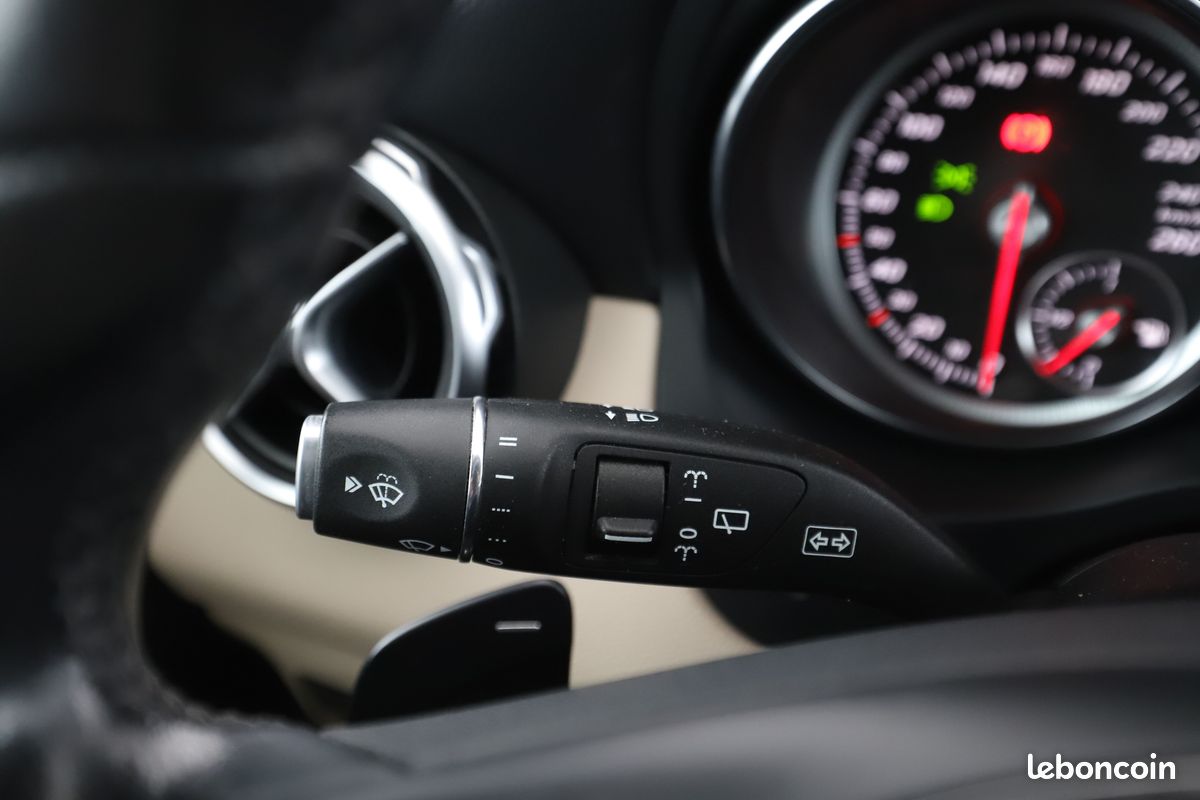 Mercedes-Benz GLA 200 d Inspiration 7G-DCT 136 ch (image 17)