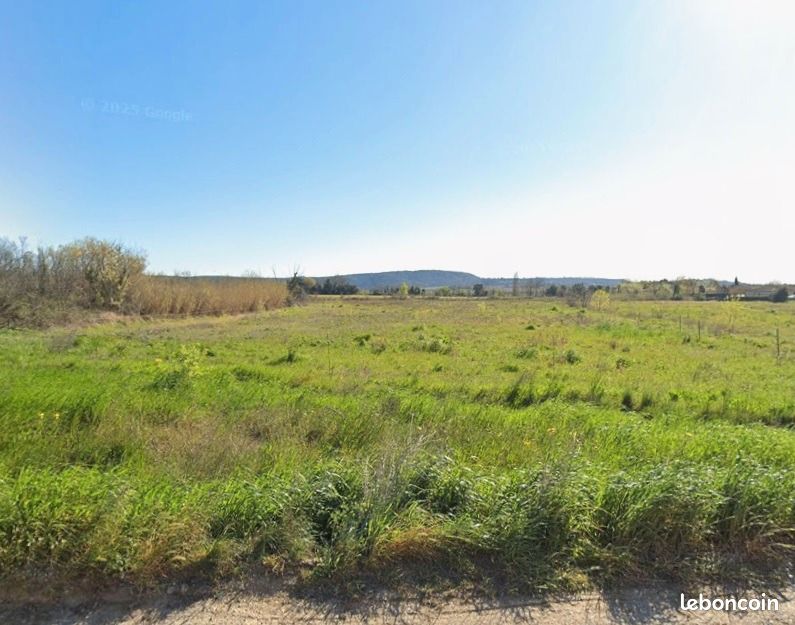 Terrain 266 m² Remoulins · 108 000 €