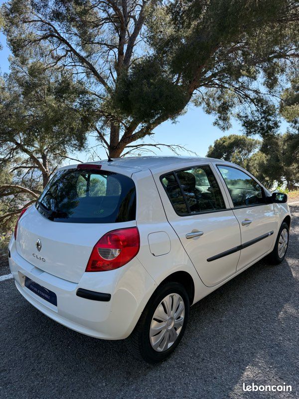 Renault CLIO 1.5 DCI 86ch / DISTRIBUTION NEUVE / EXCELLENT ÉTAT / GARANTIE (image 3)