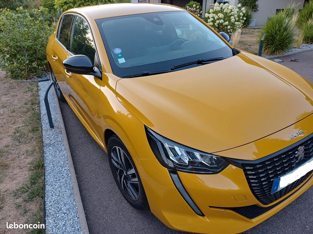 Peugeot 208 (image 1)