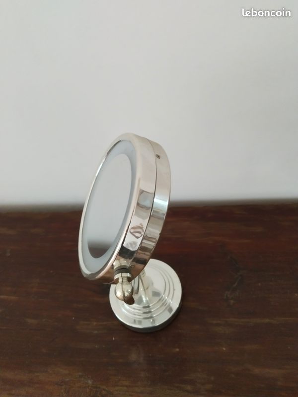 Miroir maquillage lumineux (image 2)