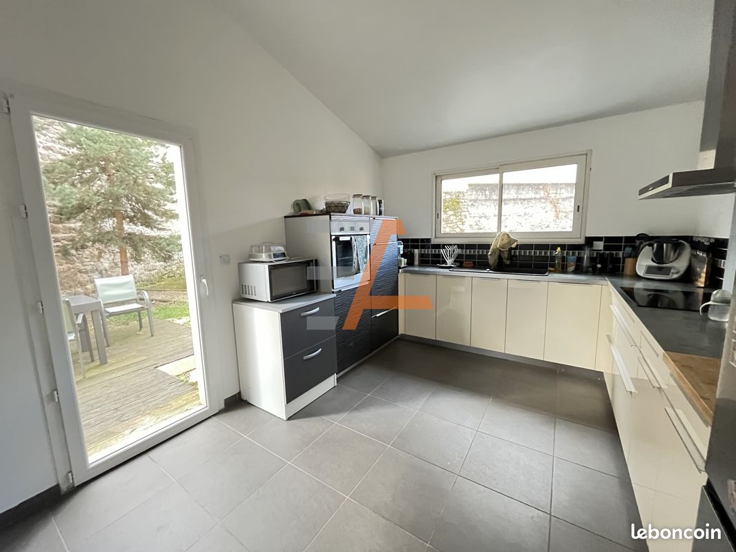 Maison 6 pièces 110 m² · à Monistrol-sur-Loire · 110 m² · 255 000 €