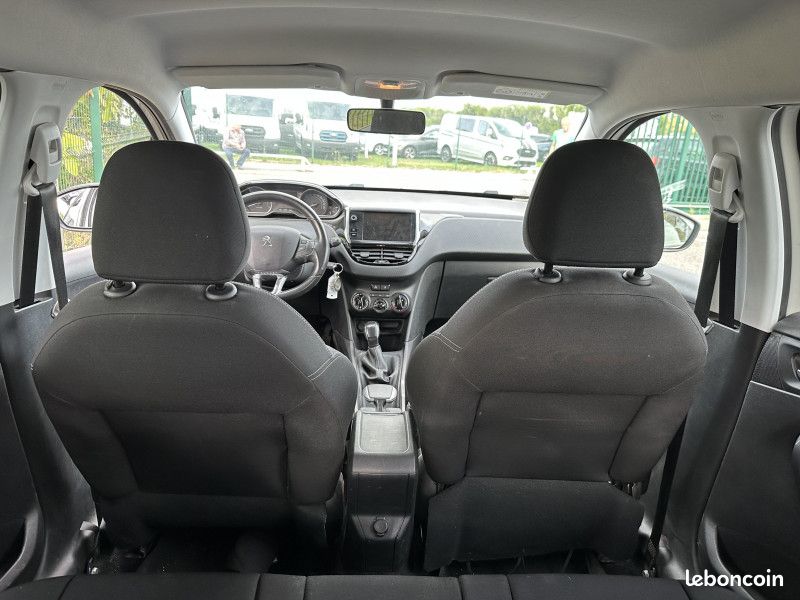 Peugeot 2008 1.2 PURETECH 110CH ACTIVE (image 14)