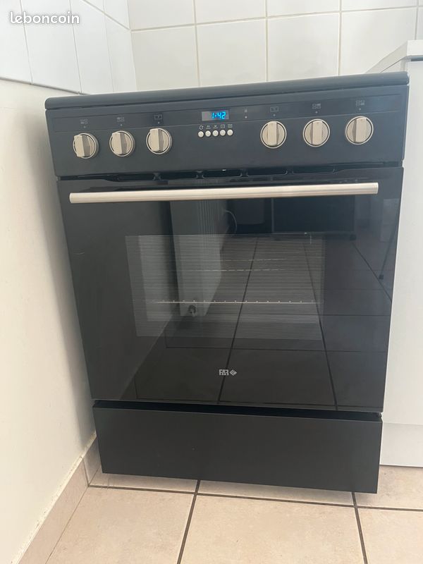 Cuisinière électrique (image 1)