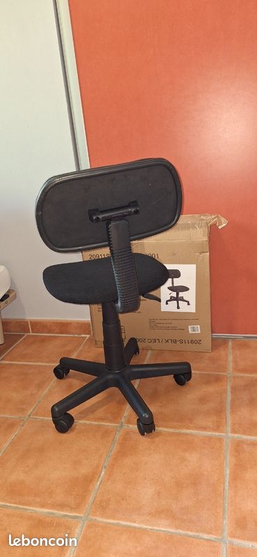 Chaise de bureau (image 1)