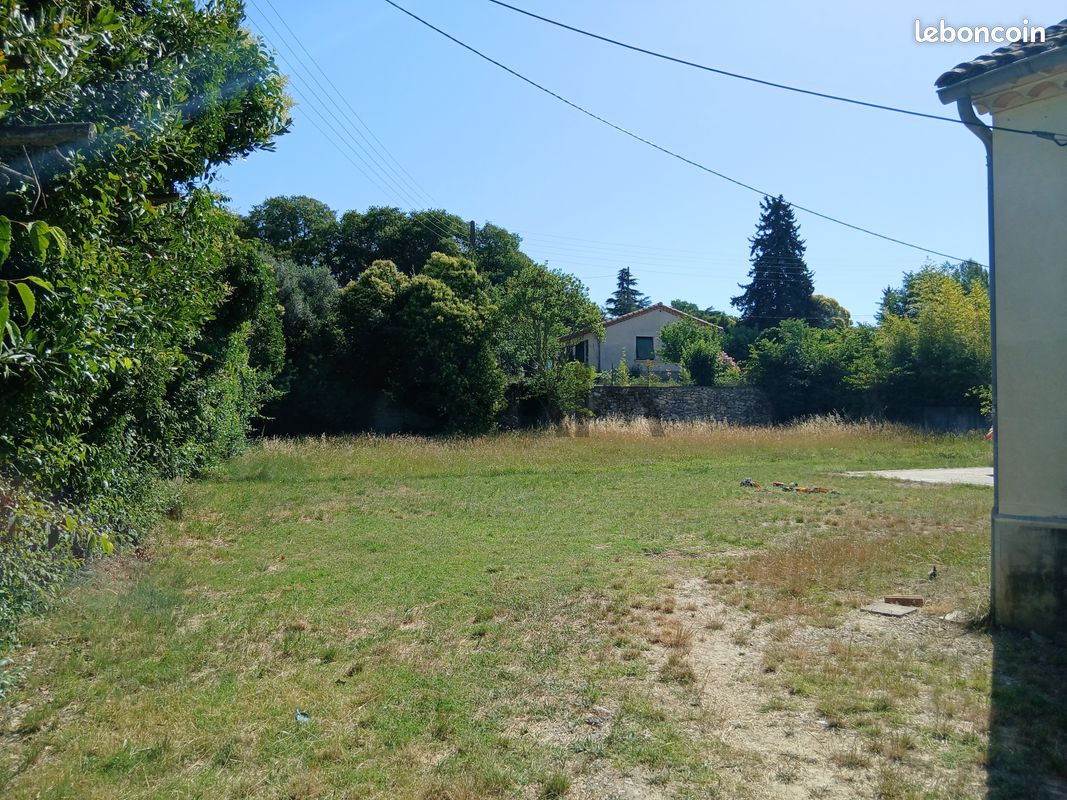 Terrain 850 m² · à Sauve · 850 m² · 72 000 €