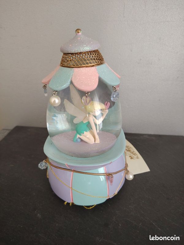 Snowglobe boule à neige disneystore vintage fée clochette très bon état manque juste une petite perle
60e (image 4)