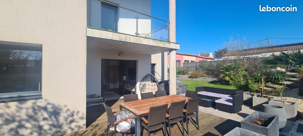 Maison 6 pièces 138 m² · à Vallet · 138 m² · 414 750 €