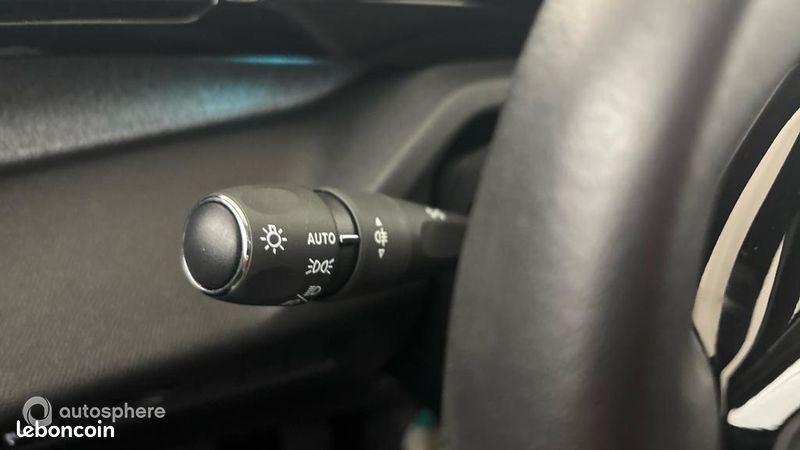 Peugeot 308 1.2 PureTech 130ch S&S Allure Pack (image 23)