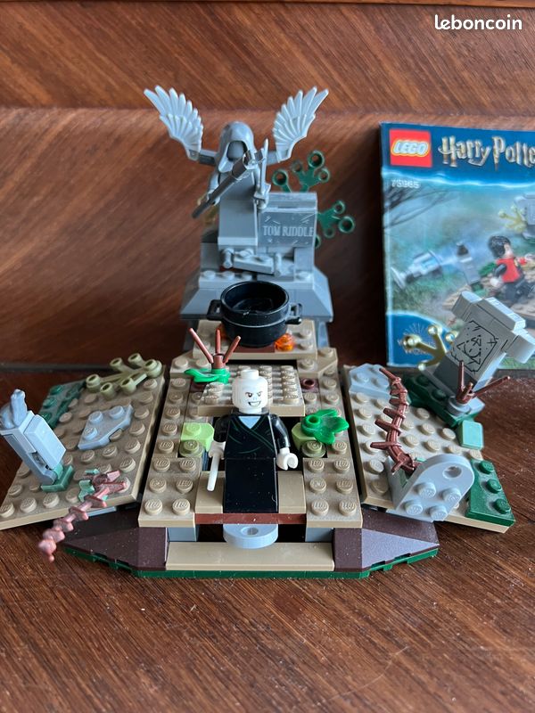 Lego Harry Potter 75965 La résurrection de Voldemort (image 1)