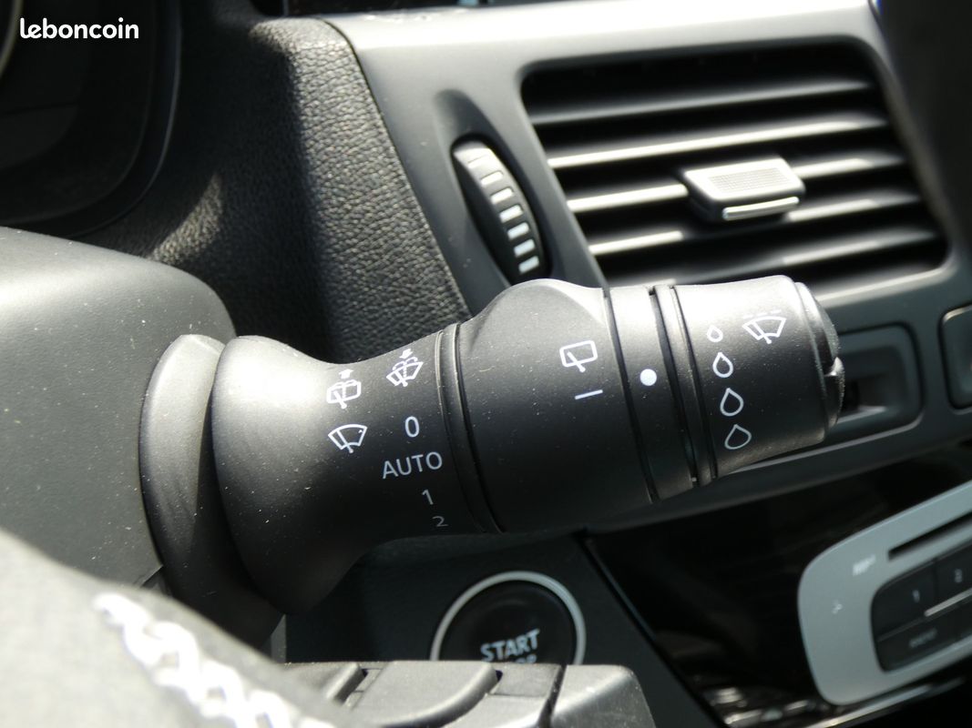 RENAULT LAGUNA 1.5 dCi 110 eco2 Bose Edition EDC (image 27)