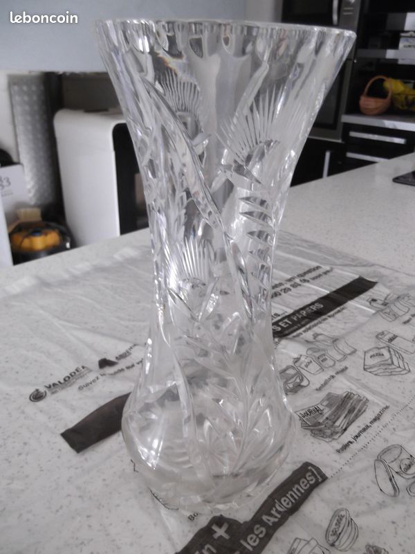 Vase taillé (image 1)