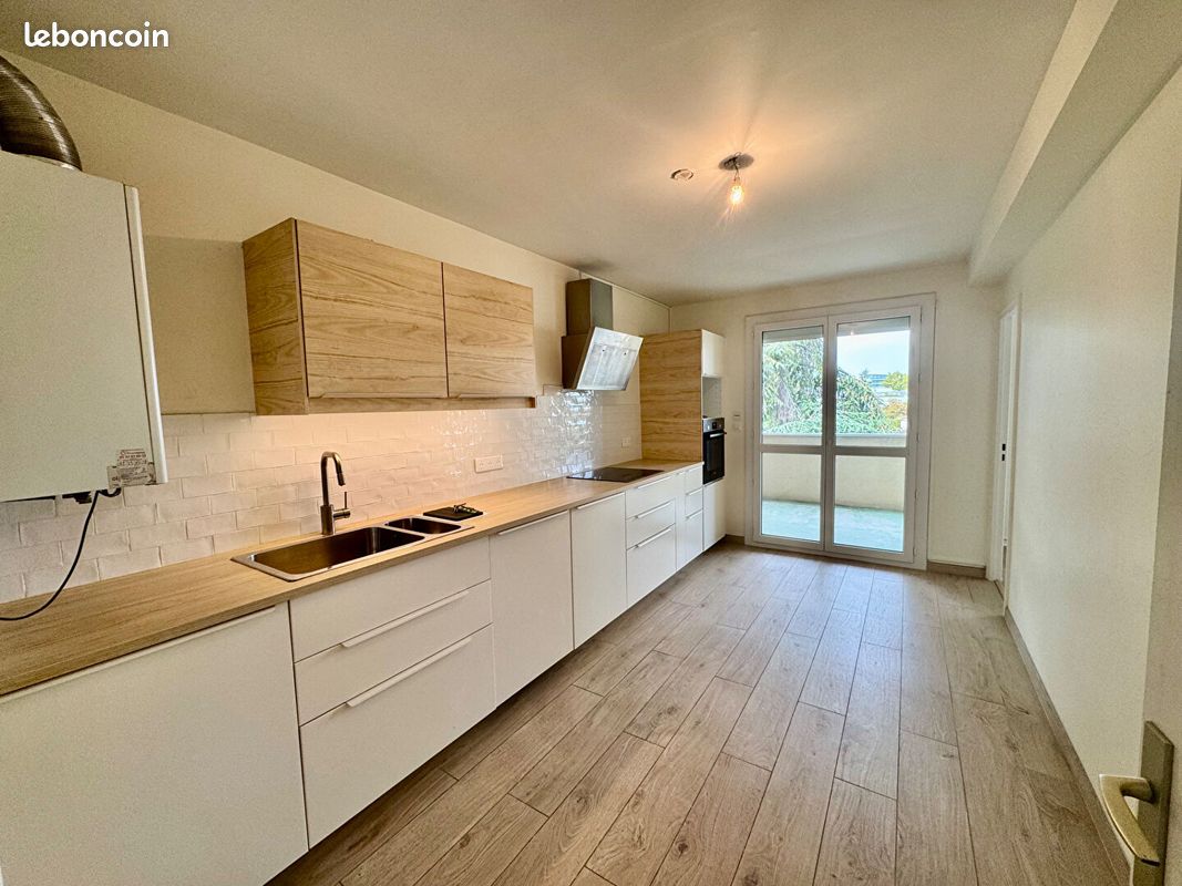 Appartement 3 pièces 80 m² · à Blagnac · 80 m² · 933 €/mois